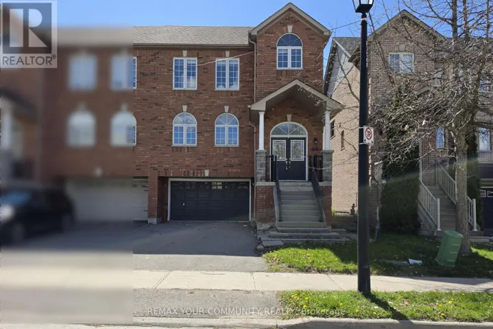 69 GAIL PARKS CRESCENT, Newmarket (Woodland Hill), Ontario L3X3B9