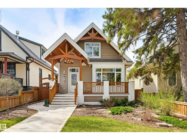 10813 74 AV NW, Edmonton, Alberta T6E1G8