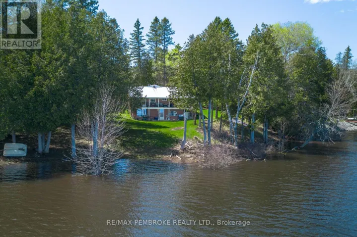 714 LACROIX BAY ROAD, Whitewater Region, Ontario K0J2L0