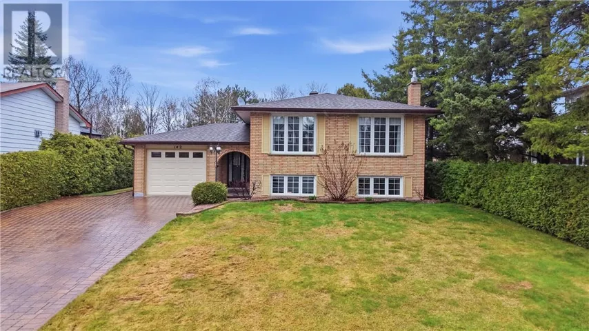 142 Village Crescent, Sudbury, Ontario P3A5A1