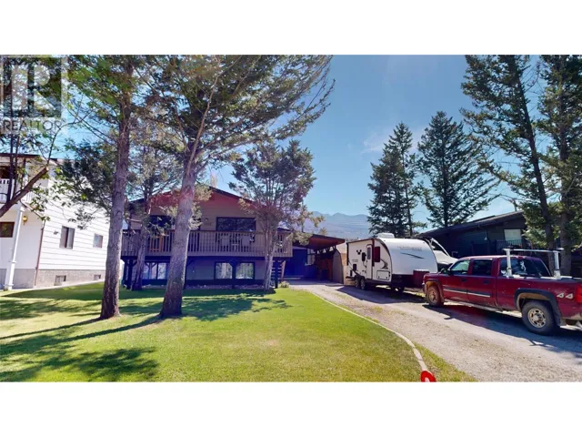 7536 JACKSON Avenue, Radium Hot Springs, British Columbia V0A1M0