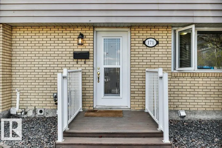 171 ROYAL RD NW, Edmonton, Alberta T6J2E7