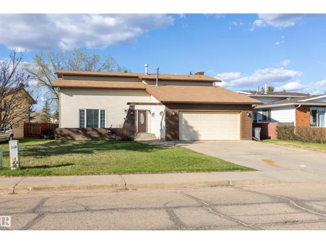 230 GRANDIN DR, Morinville, Alberta T8R1H7