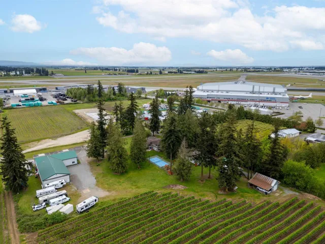1404 TOWNLINE ROAD, Abbotsford, British Columbia V2T6E1