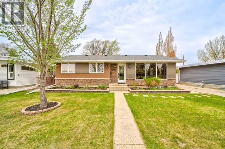 1216 Henderson Lake Boulevard S, Lethbridge, Alberta T1K3B7