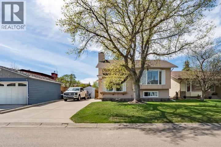 159 Woodburn Crescent, Okotoks, Alberta T1S1L4