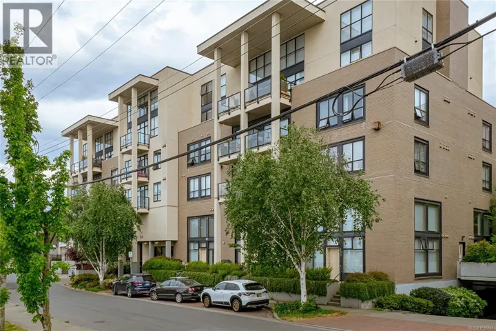 104 820 Short St, Saanich, British Columbia V8X2V6