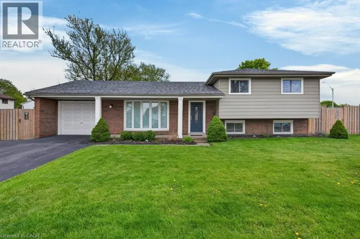 4 CAMELOT Drive, Hamilton, Ontario L8V2L2