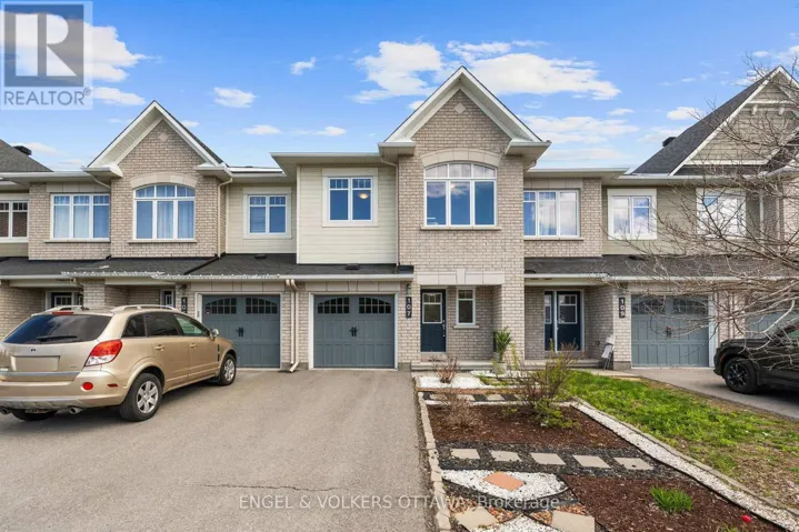 107 MANCINI WAY, Ottawa, Ontario K2J5X3