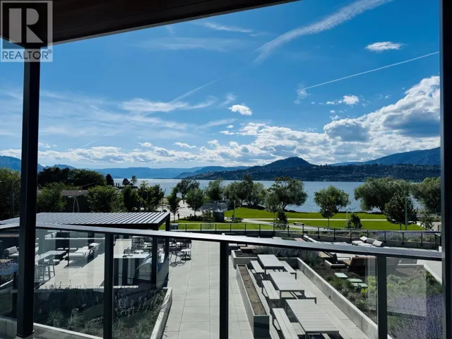 3051 Abbott Street Unit# #313, Kelowna, British Columbia V1P0P1