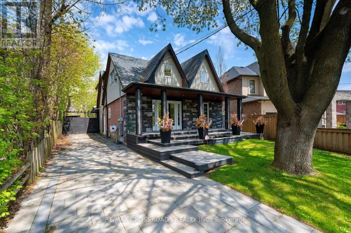 33 NORFOLK AVENUE, Toronto (Alderwood), Ontario M8W4T6