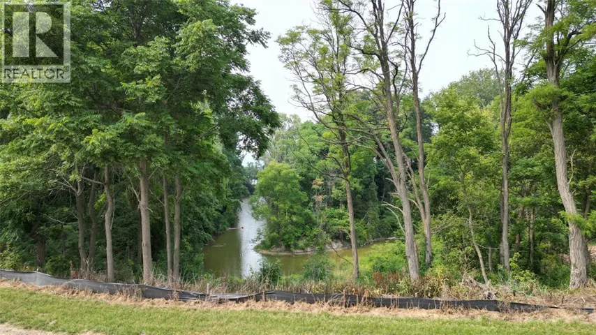 3420 FOUR ELMS COURT, Plympton-Wyoming, Ontario N0N1E0