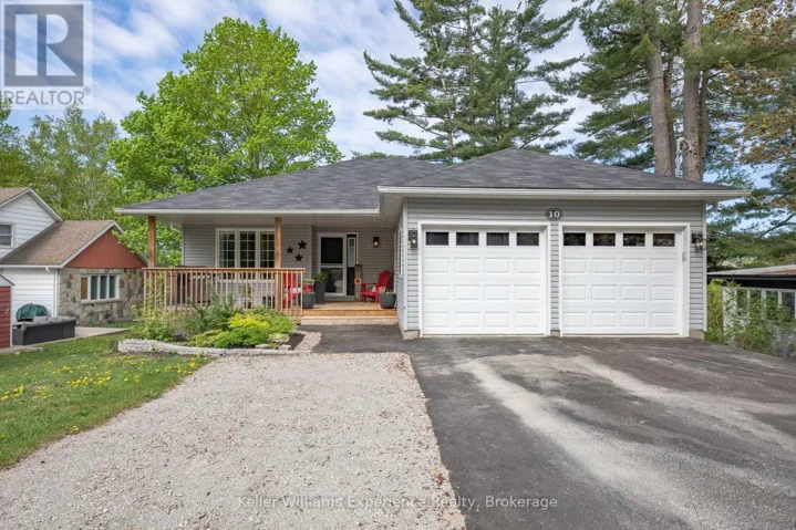 10 CLARENCE AVENUE, Penetanguishene, Ontario L9M1A9