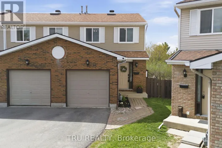 18 - 343 MONICA CRESCENT, Ottawa, Ontario K1E3N7