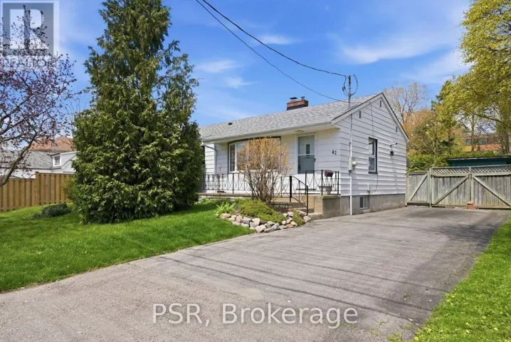42 JANE STREET, Clarington (Bowmanville), Ontario L1C1G1