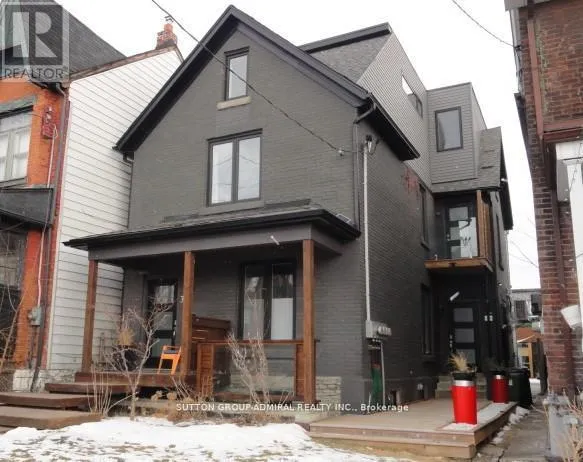 33 EDWIN AVENUE, Toronto (Dovercourt-Wallace Emerson-Junction), Ontario M6P3Z2