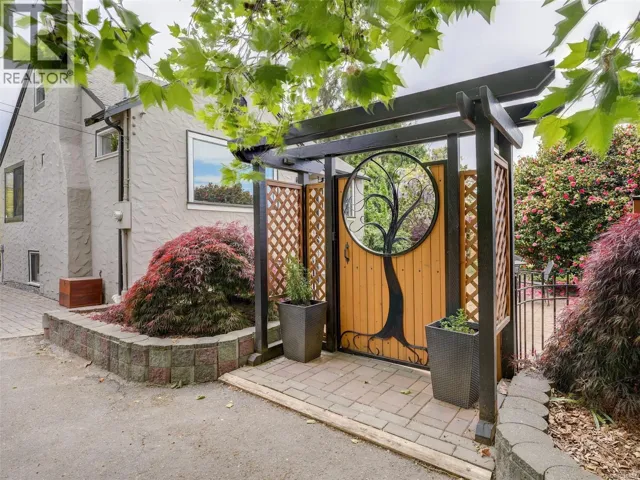 164 St. Giles St, View Royal, British Columbia V8Z6Y6