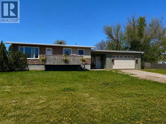 422 3rd Ave, Stirling, Alberta T0K2E0
