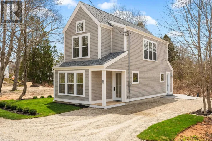 69 Union Street, Chester, Nova Scotia B0J1J0