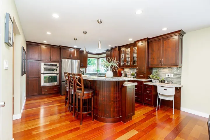 7762 STAMFORD PLACE, Delta, British Columbia V4C7T5