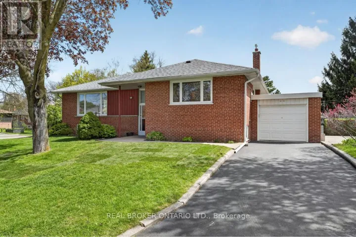 44 MITRE PLACE, Toronto (Kingsview Village-The Westway), Ontario M9R3C4
