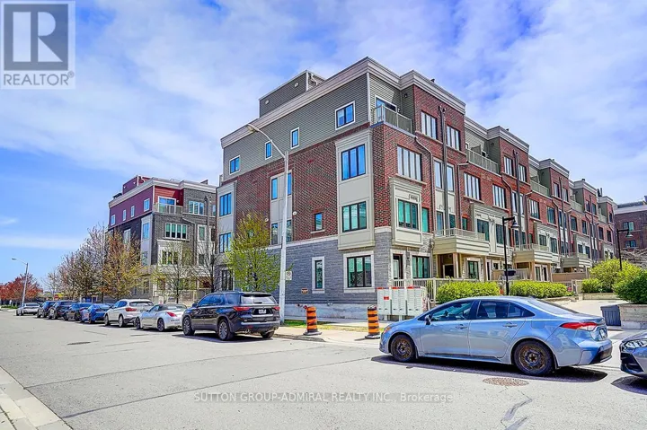 18 - 85 EASTWOOD PARK GARDENS, Toronto (Long Branch), Ontario M8W0B9