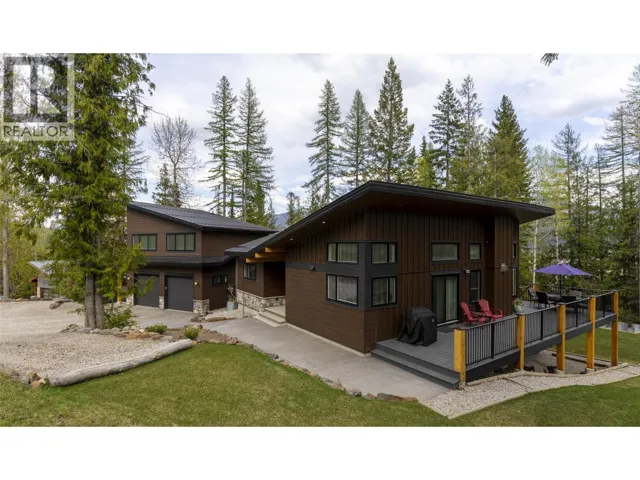 9 Lodge Trail Lane, Fernie, British Columbia V0B1M5