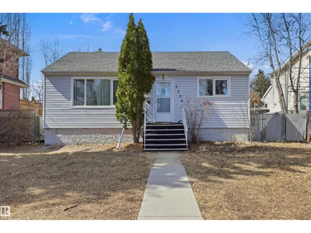9206 / 9208 90 ST NW, Edmonton, Alberta T6C3M1
