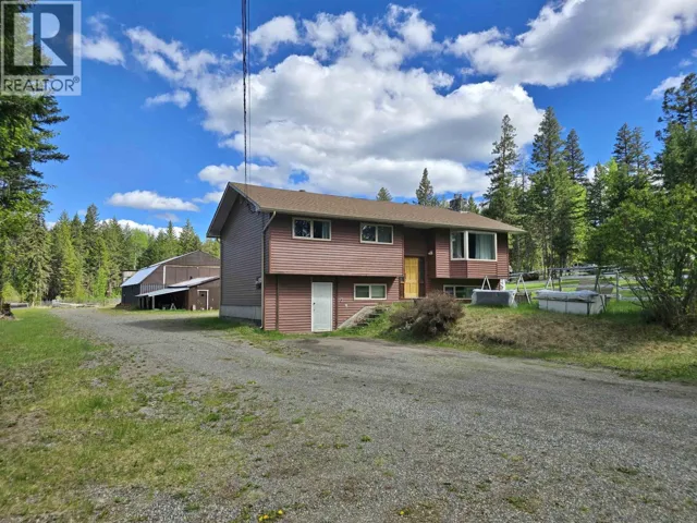 1405 KALLYN ROAD, Esler / Dog Creek, British Columbia V2G4Y1