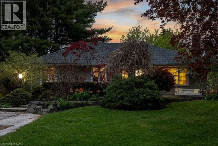 969 SANFORD Drive, Burlington, Ontario L7T3G7