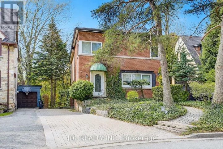6 NESBITT DRIVE, Toronto (Leaside), Ontario M4W2G3