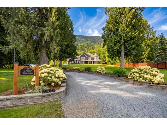 41932 MAPLE LANE, Majuba Hill, Yarrow, British Columbia V2R5G9
