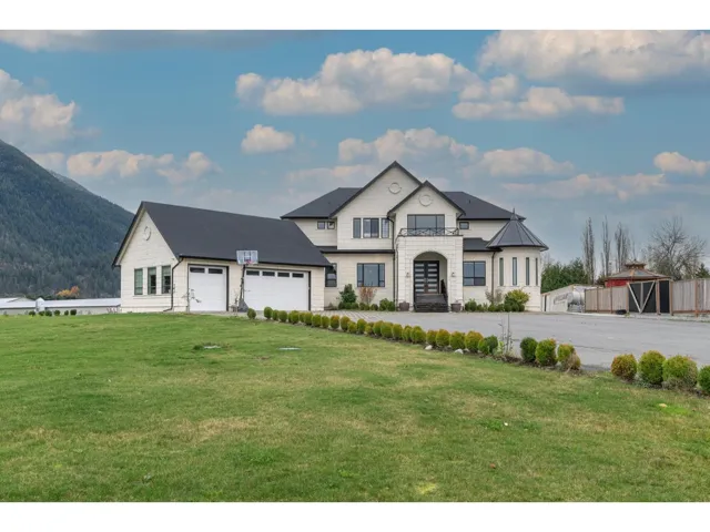 8528 SYLVESTER ROAD, Mission, British Columbia V2V7K6