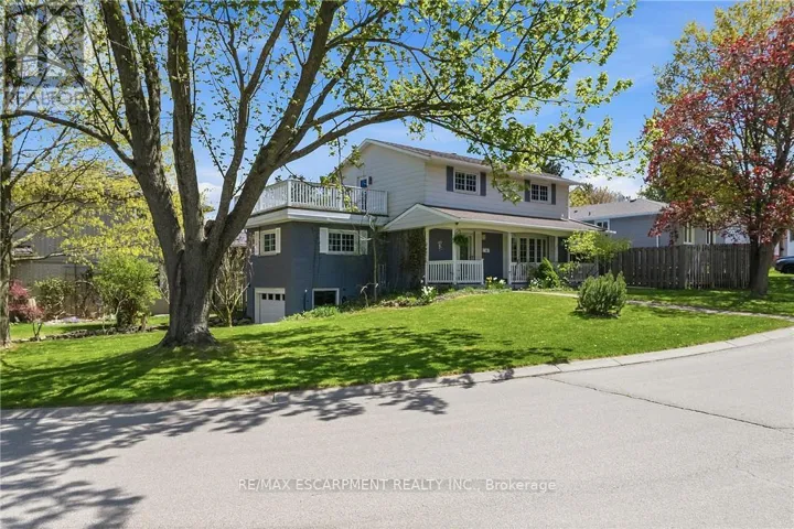 66 SKYLINE DRIVE, Hamilton (Dundas), Ontario L9C3S6