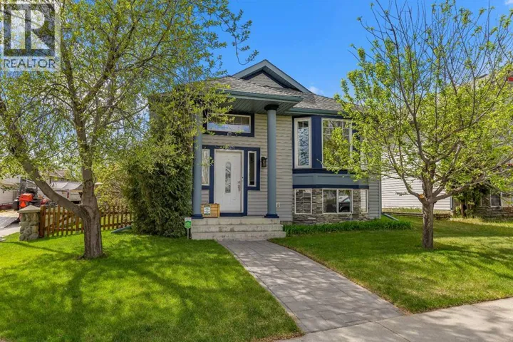 16371 Somercrest Street SW, Calgary, Alberta T2Y3M6