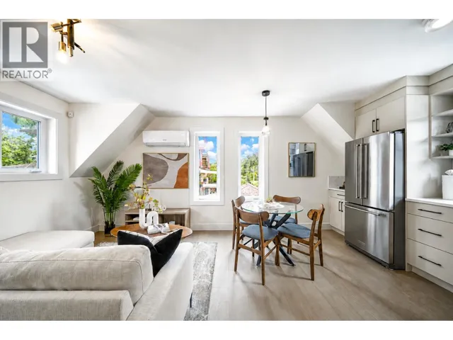1926 WILLIAM STREET, Vancouver, British Columbia V5L2R8