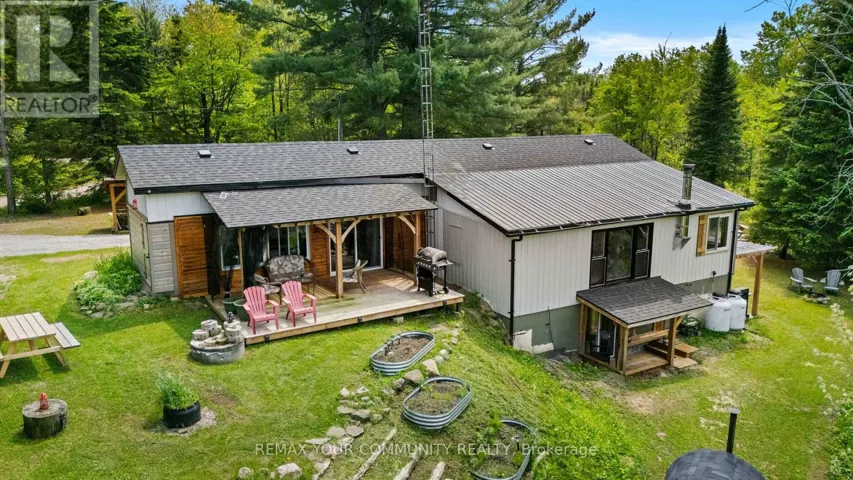 1009 SUMMERVILLE ROAD, Highlands East (Glamorgan), Ontario K0M1R0