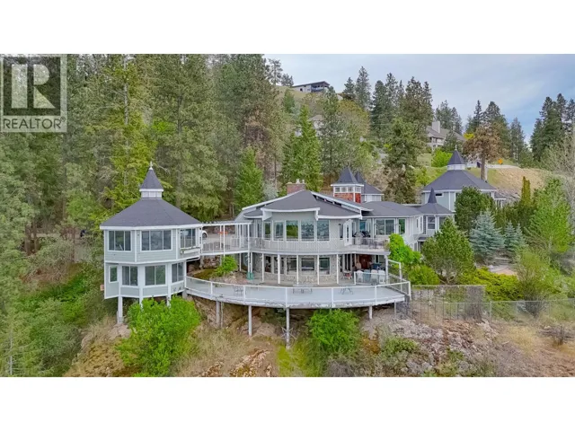 3145 JUNIPER Drive, Penticton, British Columbia V2A7Y1