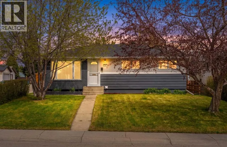 54 Atlanta Crescent SE, Calgary, Alberta T2J0Y1