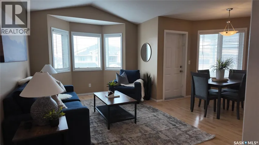 E 4128 BUCKINGHAM DRIVE E, Regina, Saskatchewan S4V3A9