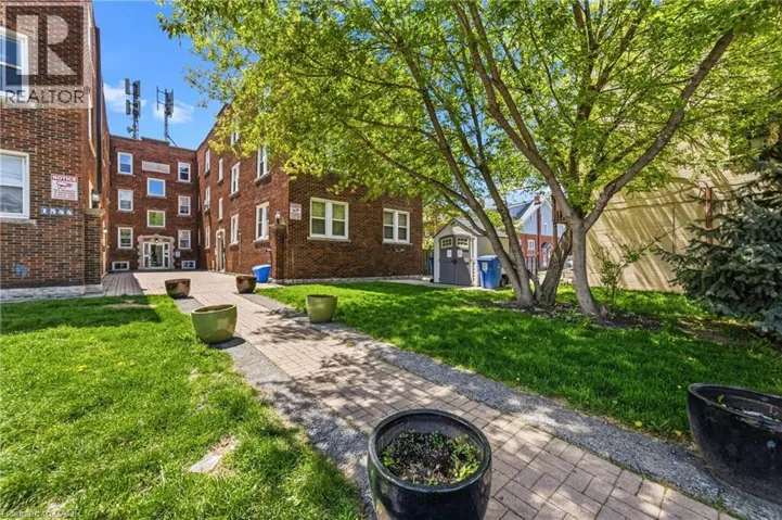 1544 KING Street E Unit# 301, Hamilton, Ontario L8K1S9