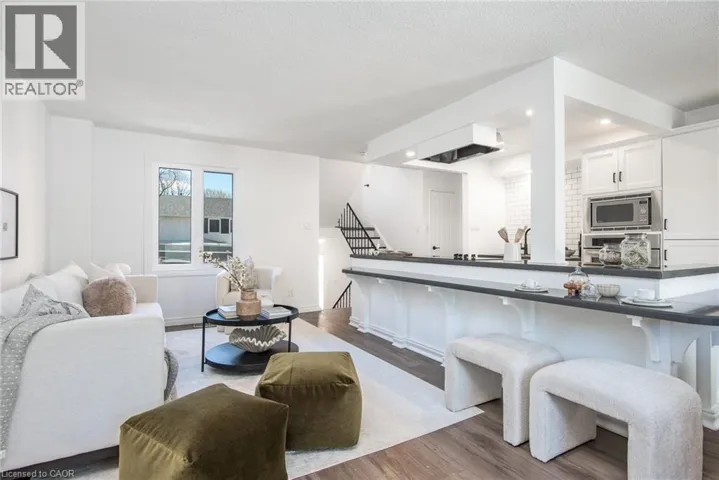 397 KEATS Way Unit# 4, Waterloo, Ontario N2L5S7