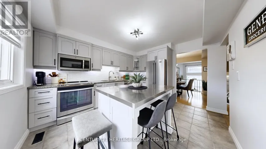 8 DUNKELD WAY, Markham (Royal Orchard), Ontario L3T4Y9