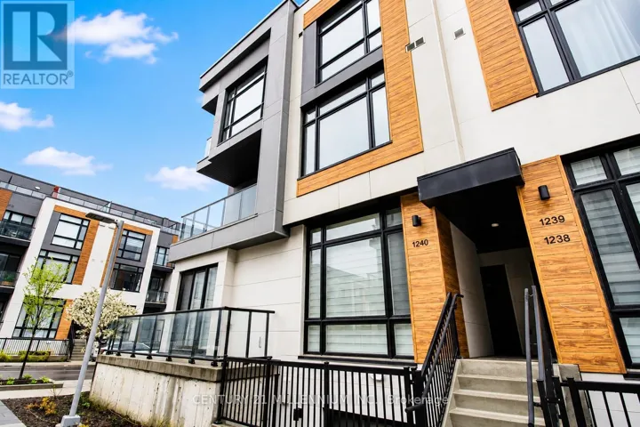 1240 - 10 DAVID EYER ROAD, Richmond Hill, Ontario L4S0N3