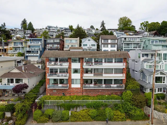 202 15147 MARINE DRIVE, White Rock, British Columbia V4B1C5