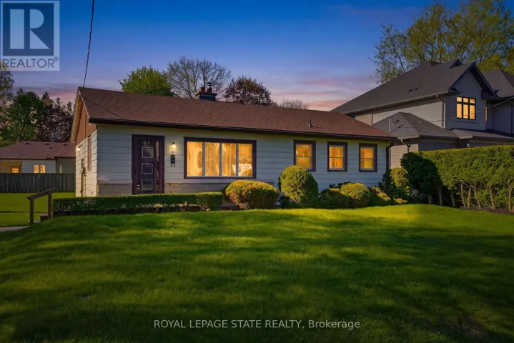 10 OAKLEY COURT, Hamilton (Ancaster), Ontario L9G1T5