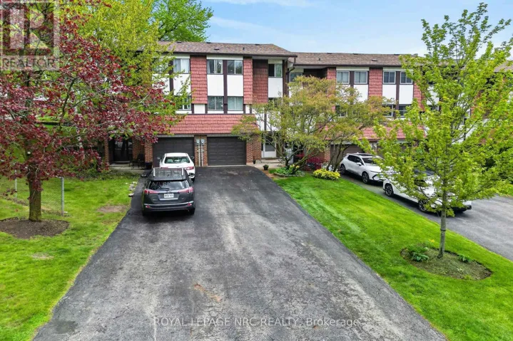 53 LARRAINE AVENUE, Hamilton (Dundas), Ontario L9H6E5
