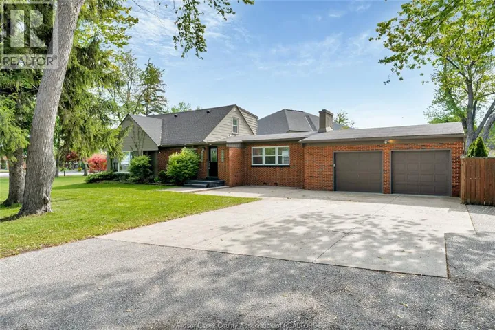 100 ARLINGTON BOULEVARD, Tecumseh, Ontario N8N2J5