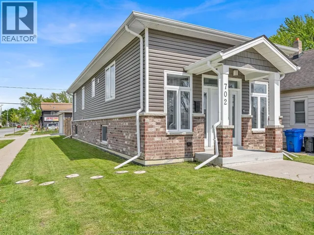 702 LESPERANCE ROAD, Tecumseh, Ontario N8N1W7