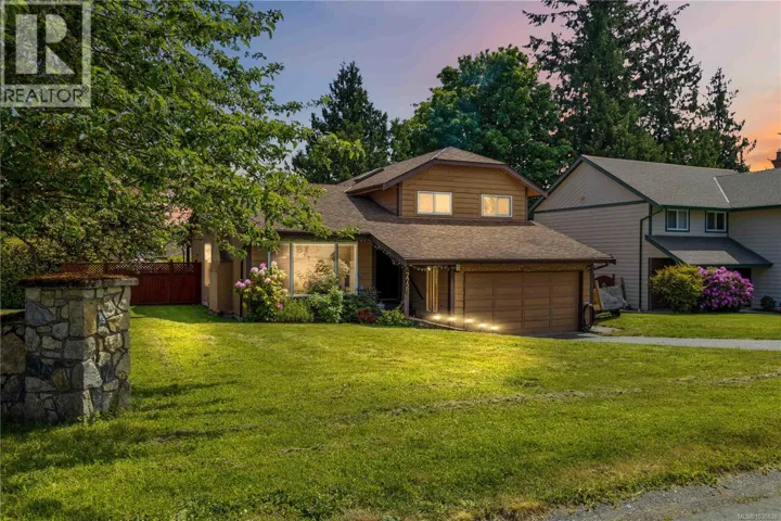 7725 Azurene Pl, Central Saanich, British Columbia V8M1T1